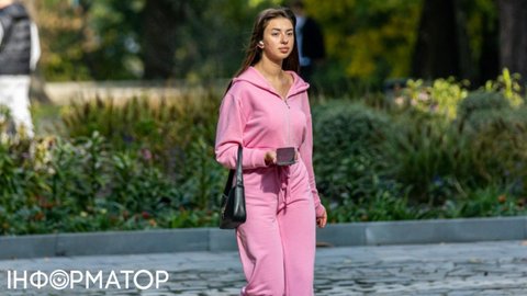 Что означает треугольничок на экране смартфона и чем он вам мешает