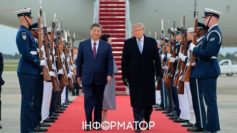 Сі Цзіньпін вперше за 11 років прилетів у США – його особисто зустрічав Трамп