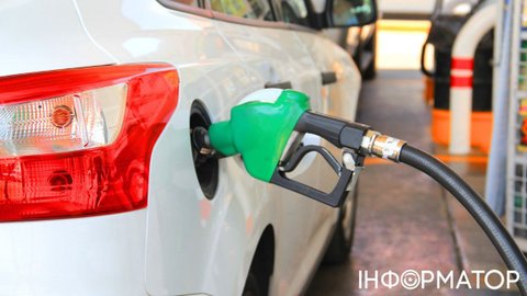 Цены на АЗС могут опуститься ниже 60 гривен за литр, но есть условие