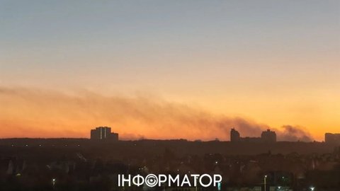 У Воронежі після атаки дронів горить торговельний комплекс