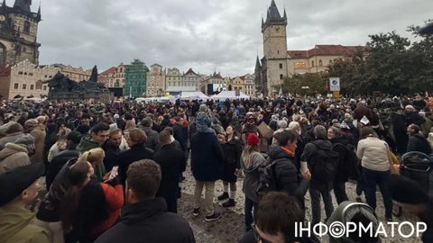 У Чехії тисячі людей вийшли на протести – виступають проти планів уряду щодо суспільних ЗМІ