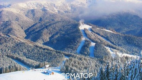 В Буковелі випав перший сніг - відео