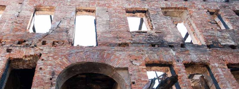На Соборной площади Днепра разрушают историческое здание