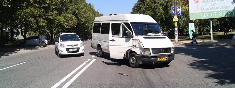 ДТП на Паникахи: столкнулись Hyundai и маршрутка