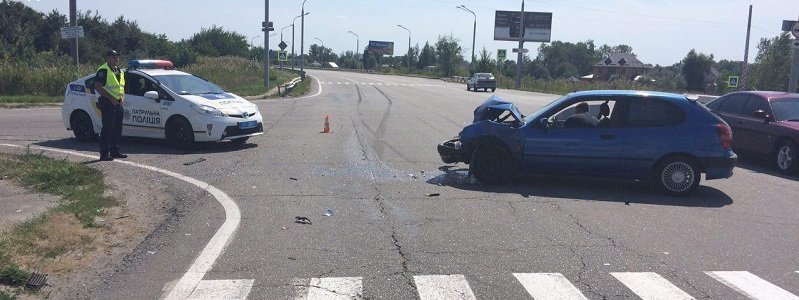 На Полтавском шоссе столкнулись Toyota и Москвич: есть пострадавшие