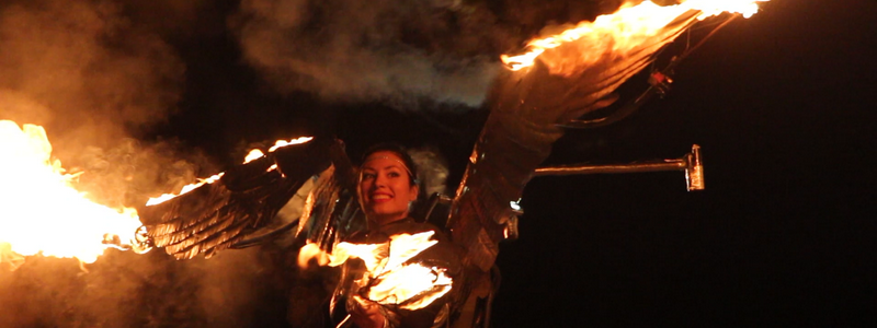 Огненный орган и пиротехника: на Фестивальном причале показали фаер-шоу