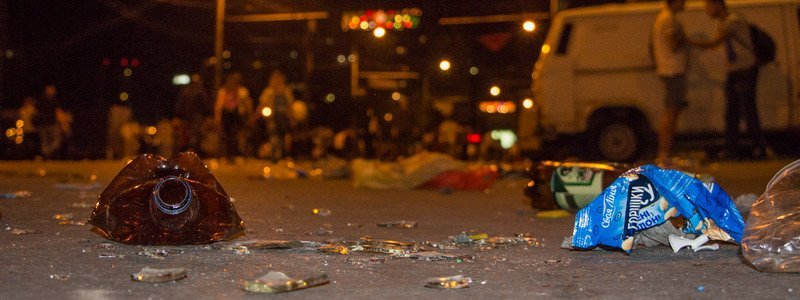 Пьяные люди и горы мусора: последствия празднования Дня города