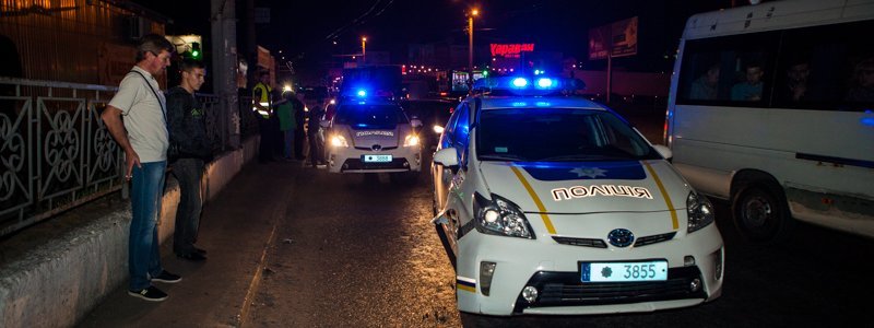 Авария возле Каравана: столкнулись Volkswagen и полицейский Prius
