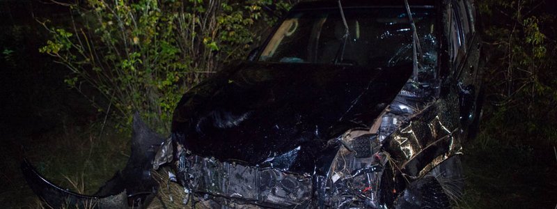 В Днепре погоня за вооруженным водителем закончилась ДТП: автомобиль Toyota Prado улетел в кювет