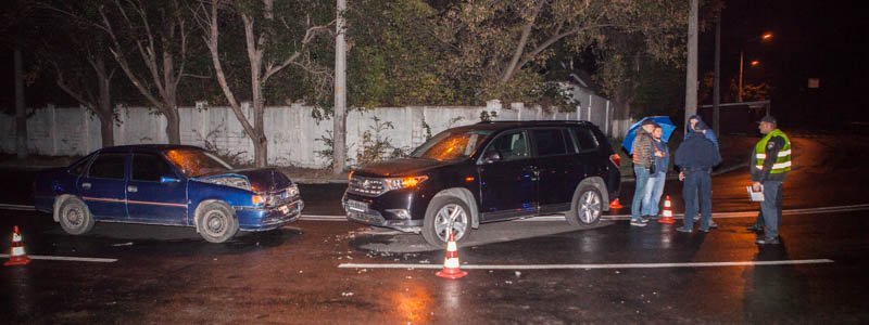 В Днепре на улице Даниила Галицкого столкнулись два автомобиля