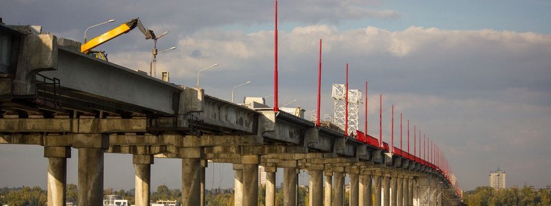 На Новом мосту заменили первую балку: видео с высоты птичьего полета