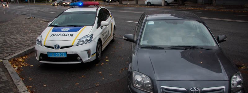 На Сичеславской Набережной водитель Toyota сбил 35-летнего мужчину