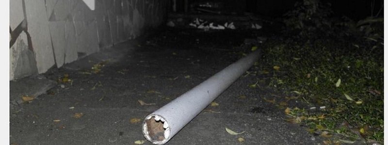 Под Днепром на подростков упала бетонная плита: один погиб, двое пострадали