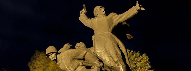 Свидетели истории: как выглядят памятники Днепра ночью