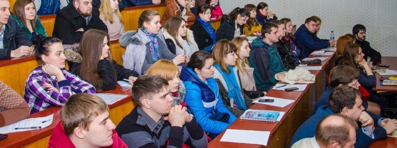 На Дніпропетровщині понад сто студентів змагаються за звання найкращого