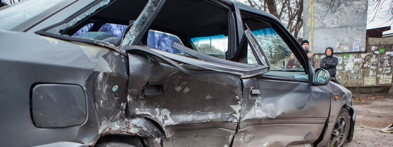 На Запорожском шоссе столкнулись два Daewoo: пострадали пять человек