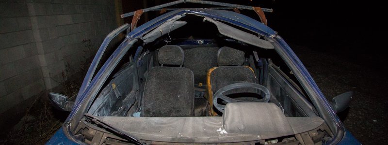 В Днепре на улице Лужниковой взорвался автомобиль «Таврия»