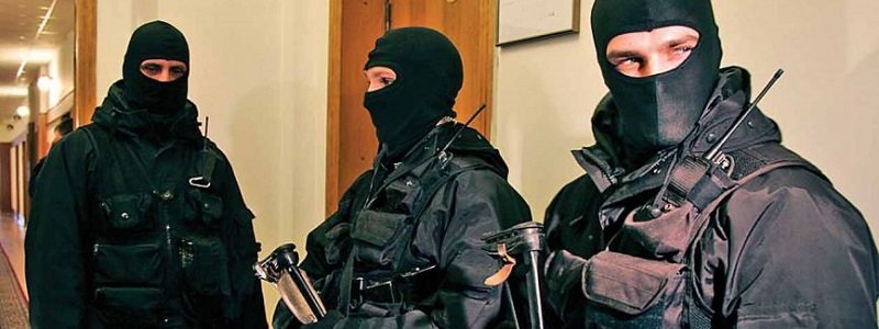 Народных депутатов Вилкула и Нестеренко обвиняют в рейдерском захвате