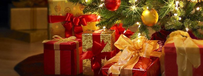 Два десятки подарунків для сиріт та дітей АТОвців передали мешканці Дніпропетровщини