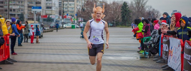 В Днепре состоялся благотворительный легкоатлетический «Забег Николайчиков»