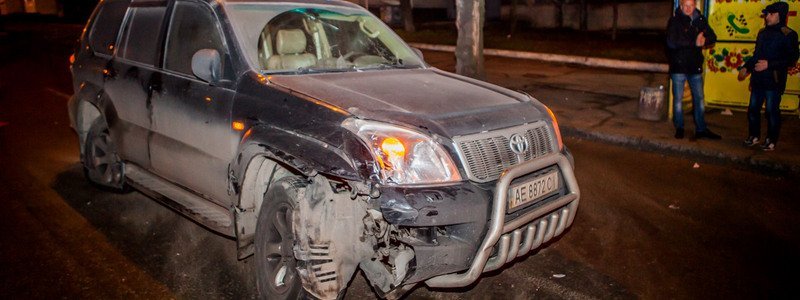 На проспекте Поля столкнулись Mitsubishi и Toyota: пострадала женщина с детьми