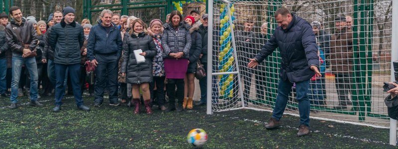 В Чечеловском районе открыли футбольное поле