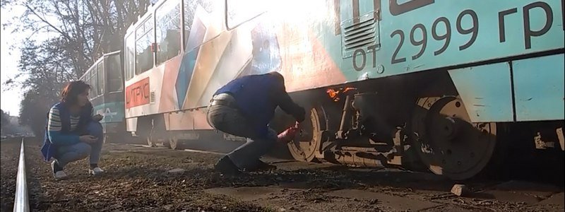 В Днепре загорелся трамвай № 1 с пассажирами внутри