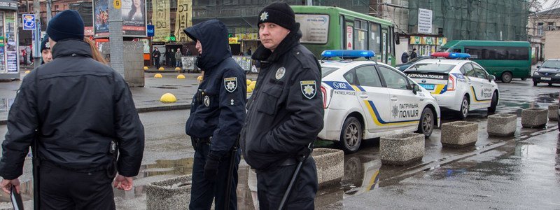 В Днепре пьяный водитель ВАЗ напал на полицейского
