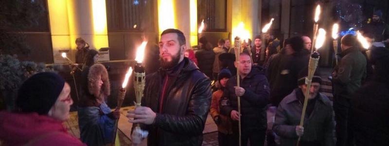 В Днепре началось факельное шествие в честь Степана Бандеры