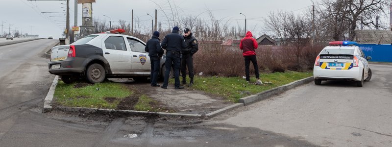 На Слобожанском автомобиль охранной фирмы «Венбест» врезался в столб: пострадал мужчина