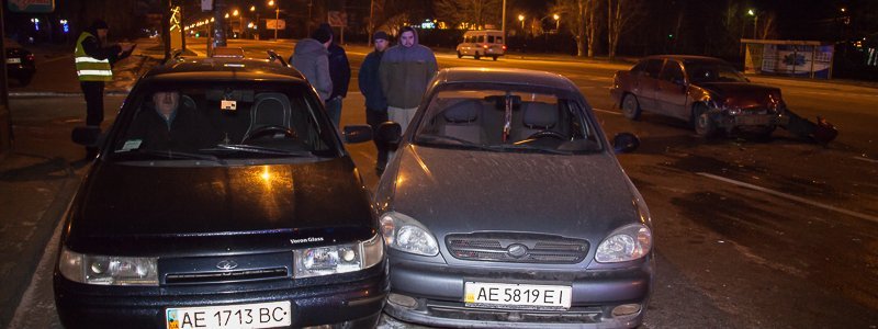 ДТП на Набережной Победы: столкнулись три автомобиля