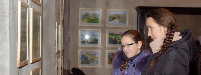 В Днепре открылась выставка картин, посвященная карпатским пейзажам