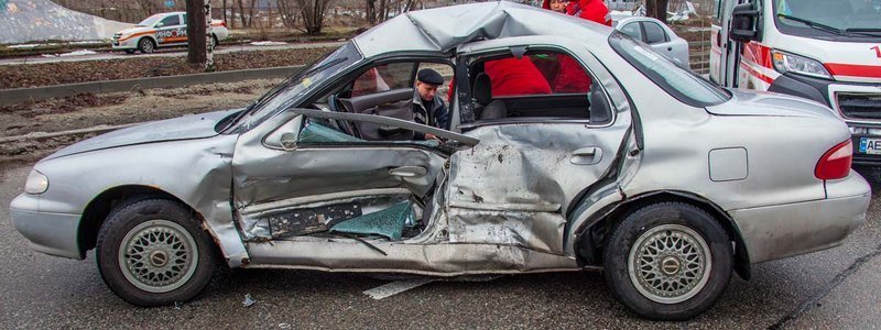 Смертельная авария на Набережной Победы: столкнулись Toyota Prado и Kia