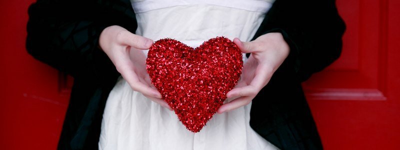 День святого Валентина 2018: что подарить на 14 февраля любимой девушке, женщине или жене