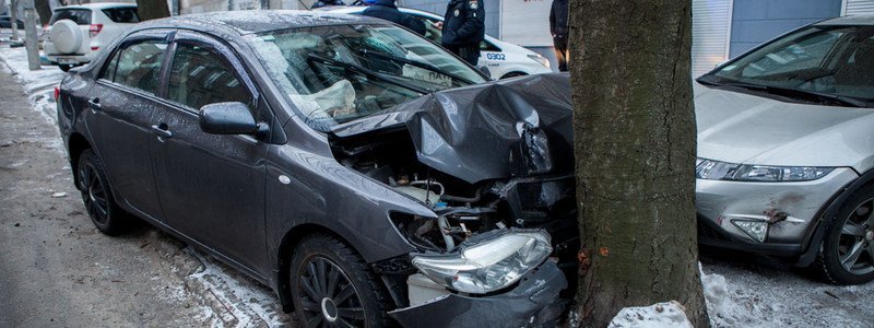 Погоня в Днепре: пьяный водитель устроил ДТП и хотел покончить с собой
