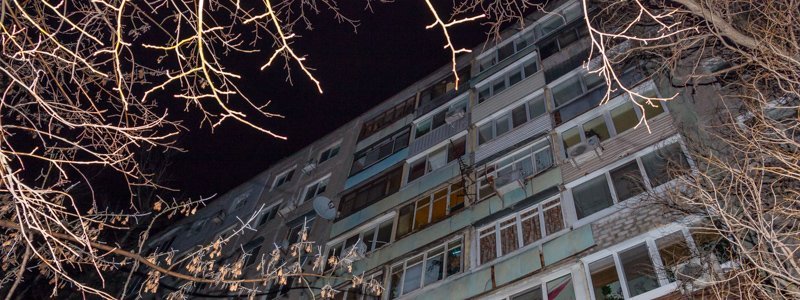 В Днепре на Калиновой мужчина выбросился из окна многоэтажки