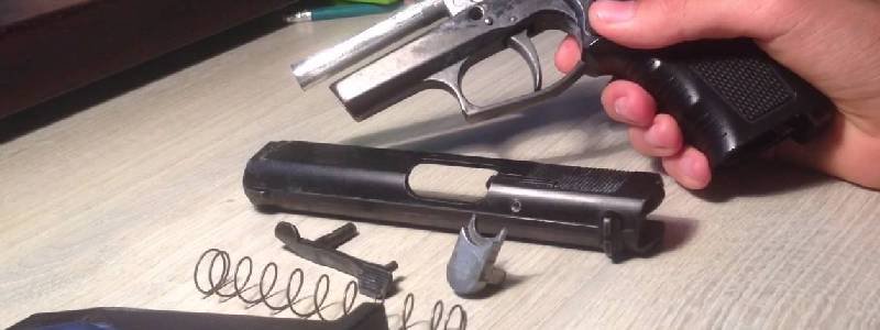 Оружейный hand made: житель Днепра торговал пистолетами