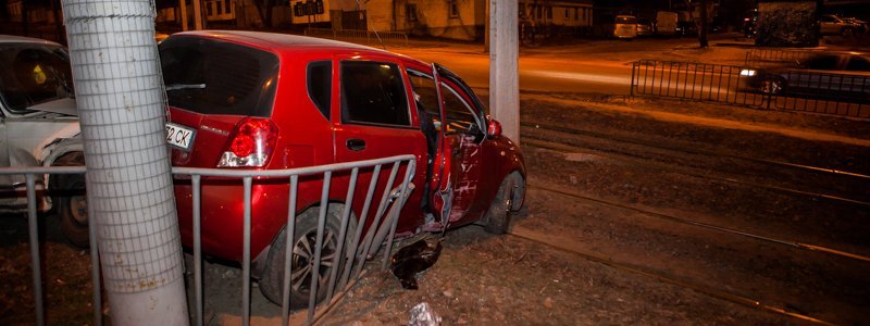 На улице Рабочей столкнулись Chevrolet и ВАЗ: пострадал мужчина