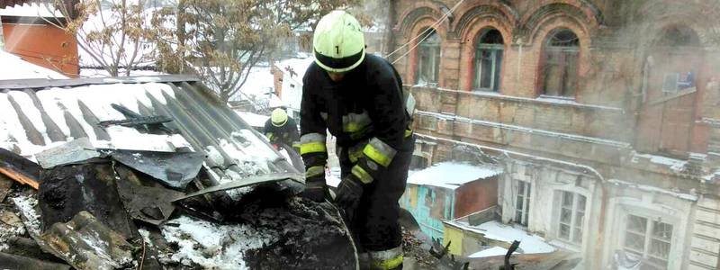 Из горящего дома на Короленко пожарные спасли пенсионерку