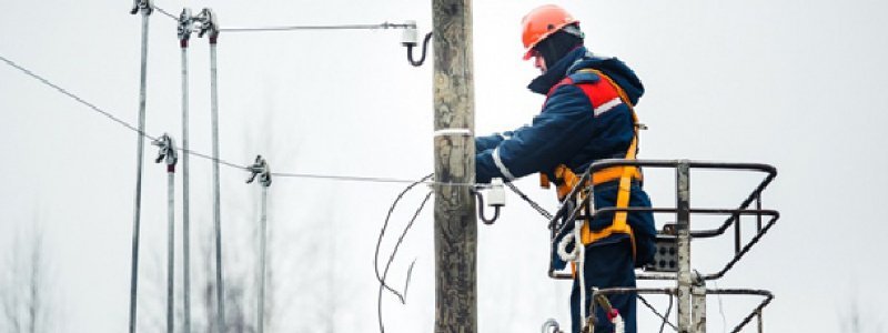 Тысячи жителей Днепропетровской области остались без электричества из-за непогоды