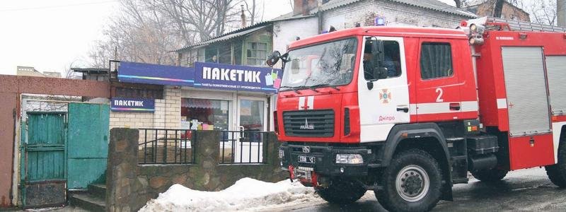 На улице Надежды Алексеенко горел склад