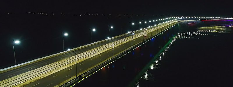 Как выглядит Кайдакский мост с подсветкой с высоты