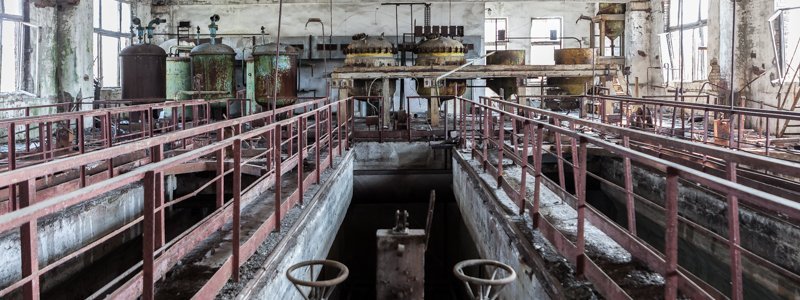 Территория мертвых заводов в Днепре: Информатор отправился к руинам промзоны