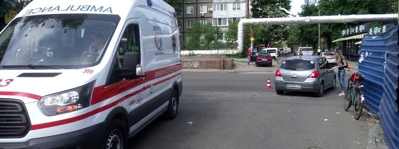 ДТП на Образцова: Nissan сбил велосипедиста с ребенком