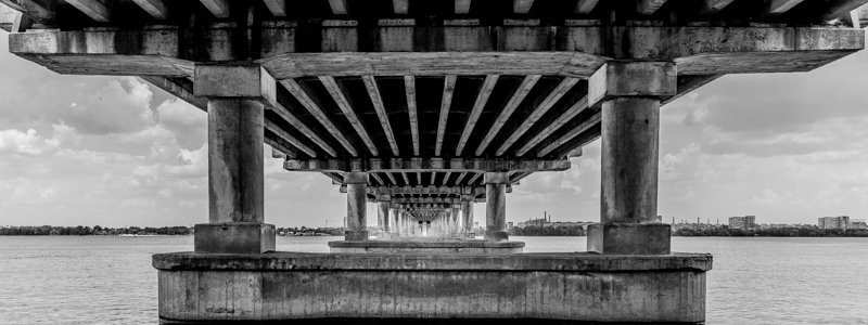Полное перекрытие и реверсивное движение: как будет проходить ремонт Нового моста в Днепре