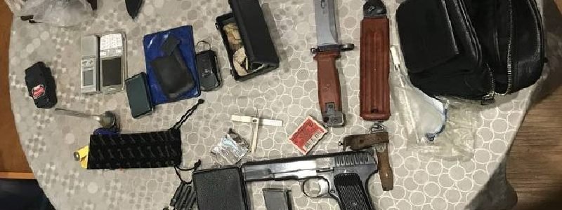 В Днепре в квартире криминального авторитета изъяли боевой пистолет ТТ