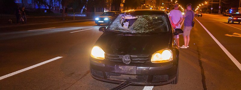 На проспекте Слобожанском, возле "Бруснички", Volkswagen насмерть сбил мужчину