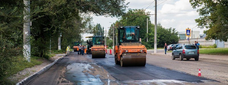 В Днепре заканчивают ремонтировать улицу Березинскую