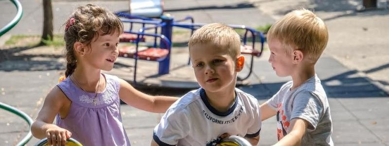 В этом году на Днепропетровщине создадут 1,5 тысячи новых мест в детсадах, - Валентин Резниченко