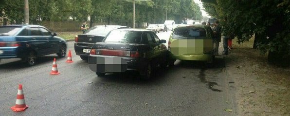 ДТП на Макарова: столкнулись 5 автомобилей (ФОТО)